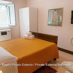 https://leuforbia-bed-and-breakfast.in-sardinia.net